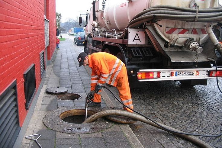 Sewage Tank Cleaning-Services in Dubai